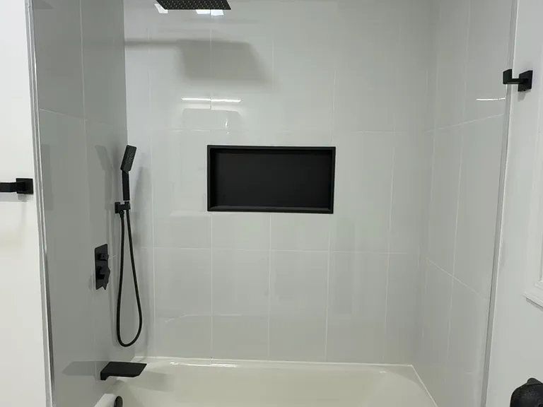 8040 S Rhodes Ave #1 — Photo 11