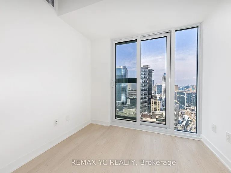 252 Church St #3001 — Photo 2