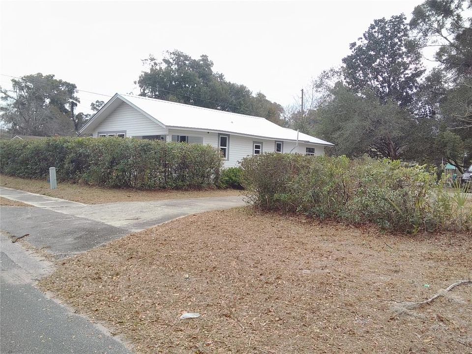 1st image of 624 E Howry Ave