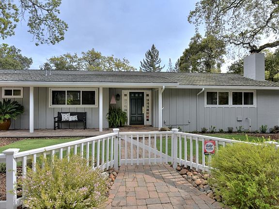 2nd image of 16290 Oakhurst Dr