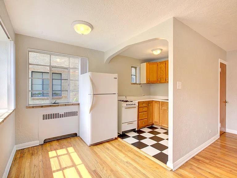 Elegante Apartments — Photo 27