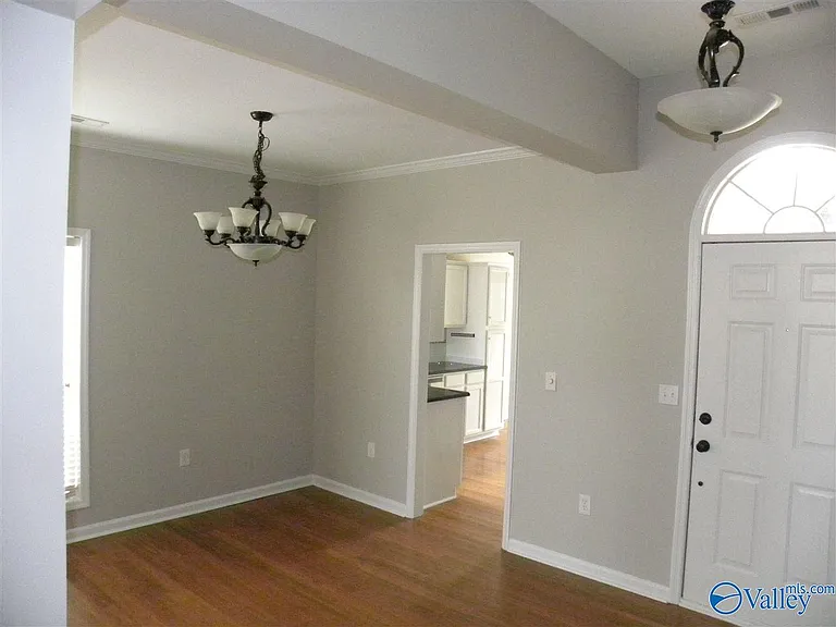 102 Sunset Cir — Photo 6