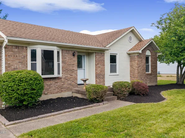 8401 Silver Fox Rd, Louisville, KY 40291