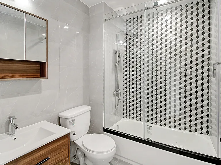 948 Herkimer St #3B — Photo 11