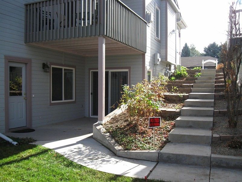 Outdoor stairway to unit