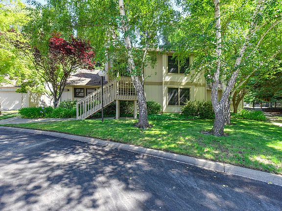2nd image of 3939 Park Circle Ln #B