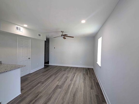 2nd image of 3904 Ocean View Dr #D