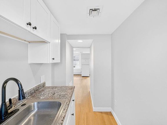 2nd image of 15 Broadway #2