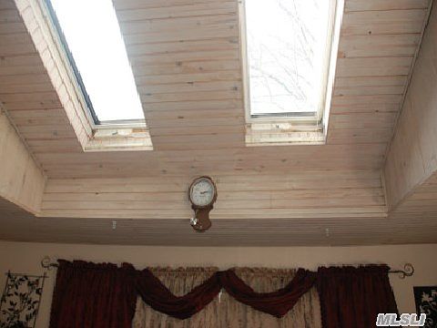 3rd image of 1627 N Gardiner Dr