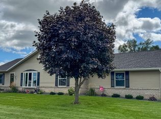 220 12th Ave NW, Hampton, IA 50441