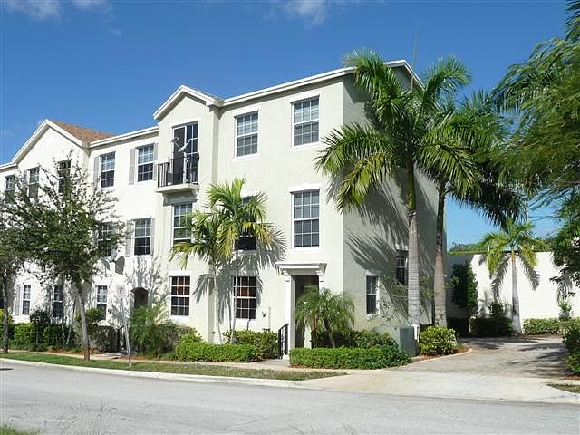 1st image of 767 N Street