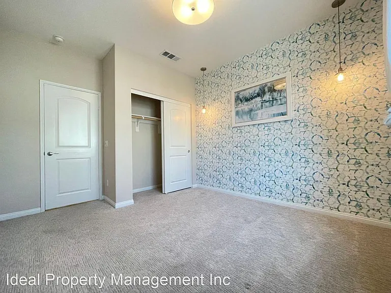 16025 Symphony Ln — Photo 9