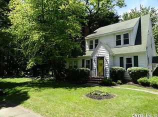 310 Cornwall Dr, Syracuse, NY 13214