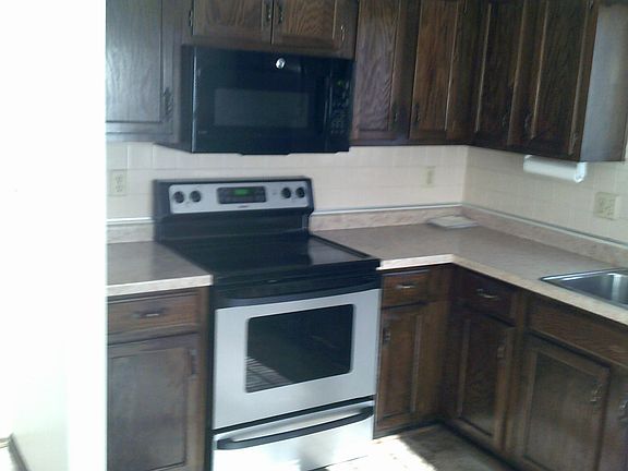 4th image of 7802 N Oregon Ave