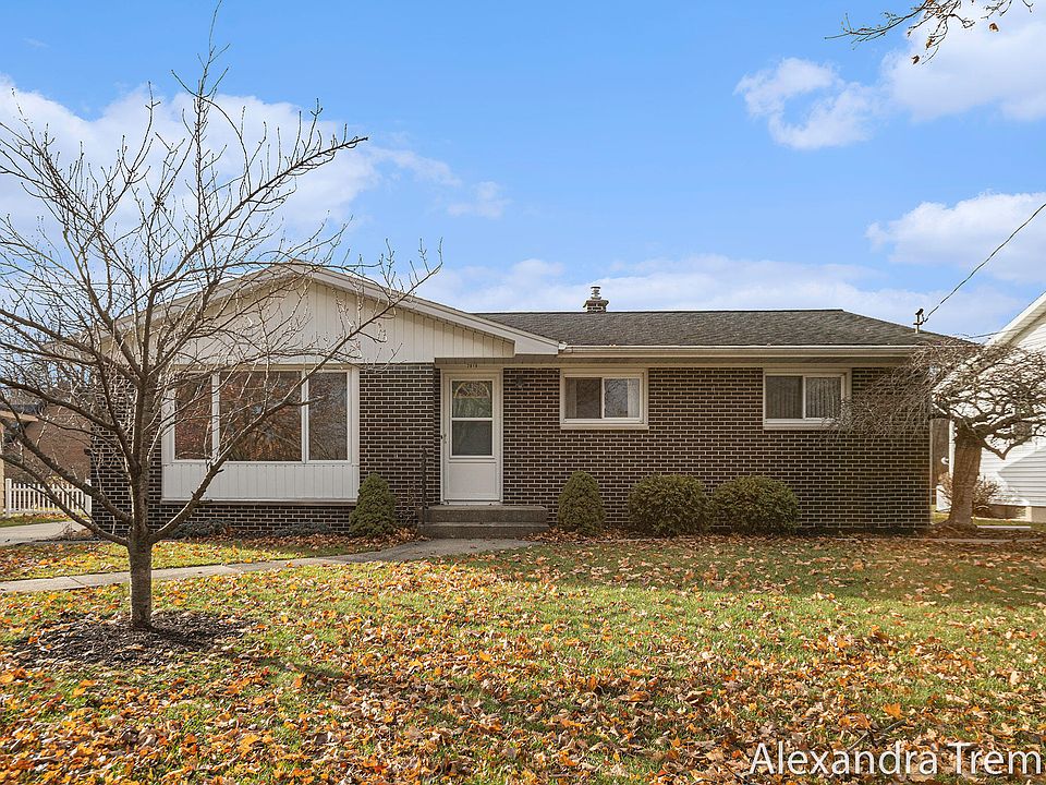1st image of 2819 Hollis Dr NE