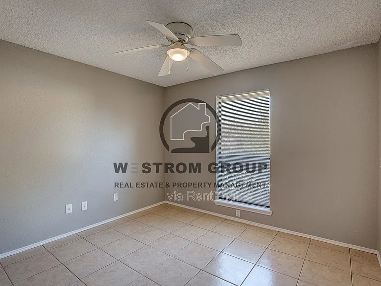 420 Revolution Ln — Photo 22