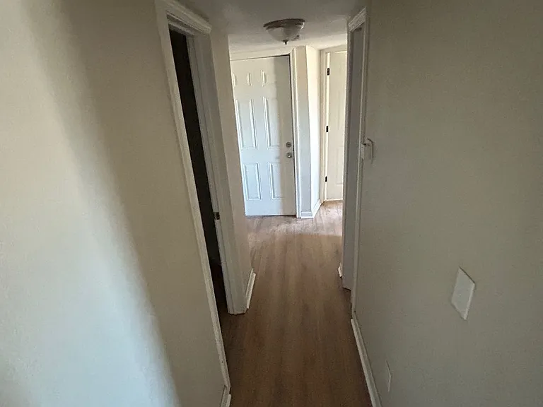 2912 E Linwood Blvd #1E — Photo 5