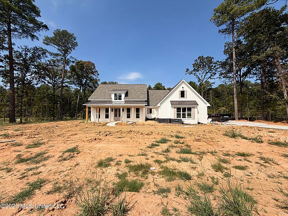 3rd image of 315 Grace Acres Dr