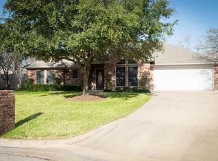 2201 Kuykendall Cir, Bryan, TX 77808
