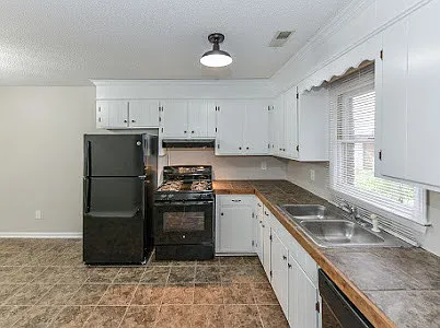 1128 McKinnon Dr — Photo 6