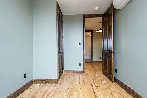 Rented by Nooklyn NYC LLC | media 7