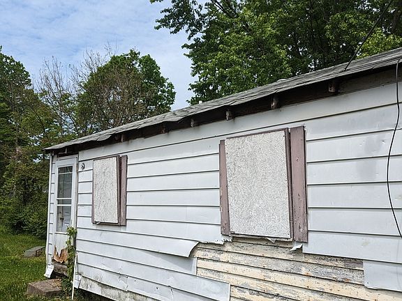 3rd image of 3124 N Colorado Ave