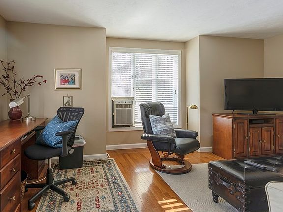 5th image of 56 Trout Farm Ln