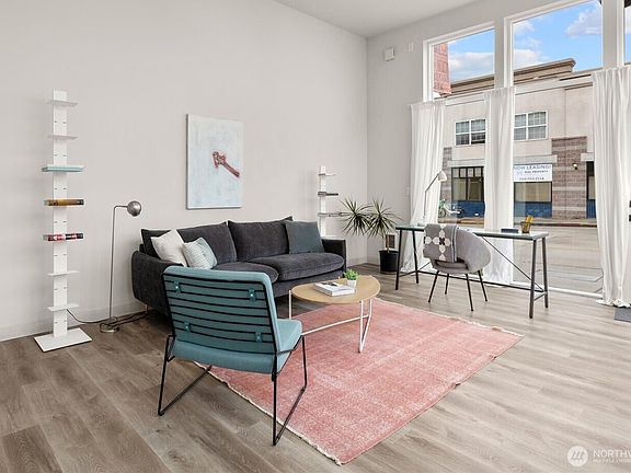 3rd image of 800 23rd Avenue S #A