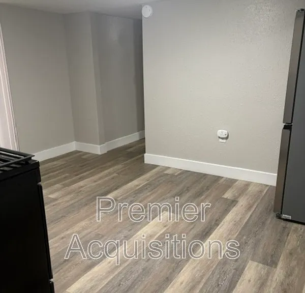 702 Biltmore Blvd #2 — Photo 3
