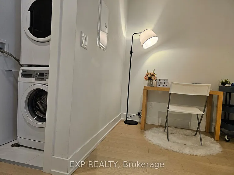 7 Grenville St #1209 — Photo 20