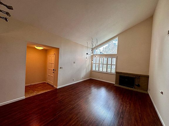 2nd image of 2376 Lincoln Village Dr