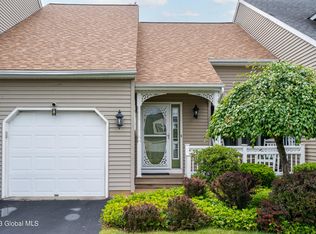 46 Raylinsky Ln #B, Mechanicville, NY 12118