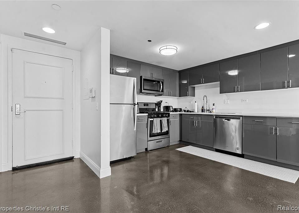 3320 Spinnaker Ln Apt 17e, photo 2
