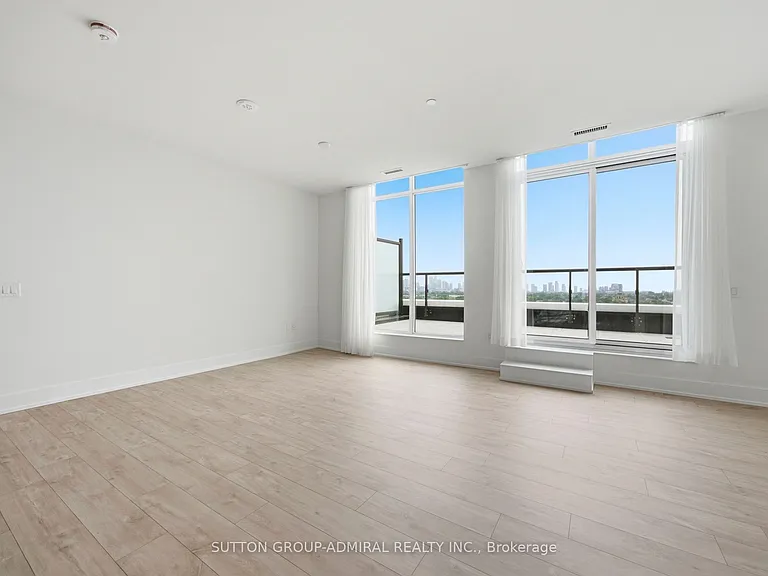 858 Dupont St #Penthouse 43 — Photo 6