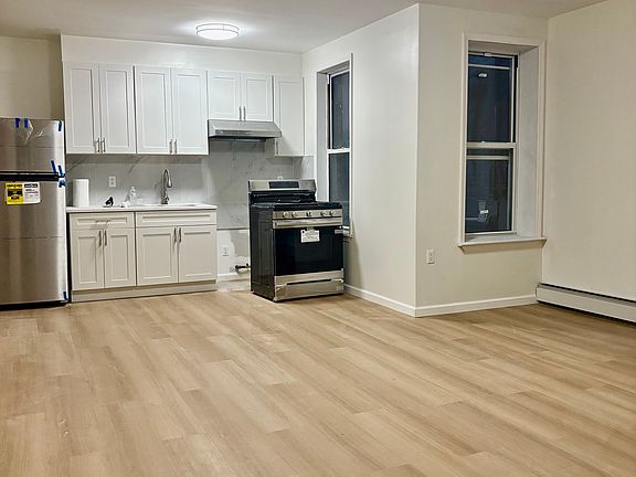2nd image of 735 46th St Floor 1