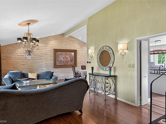 5th image of 23420 Wendover Dr