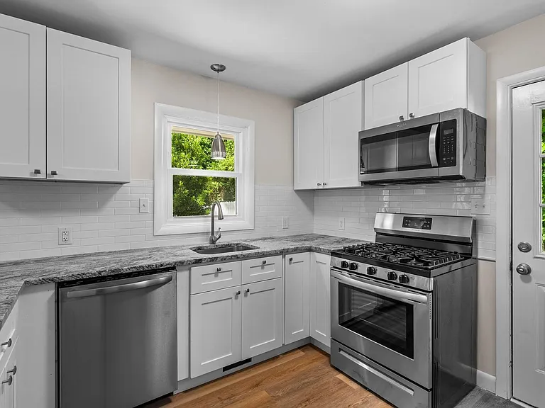 3300 Ashby Pl — Photo 6