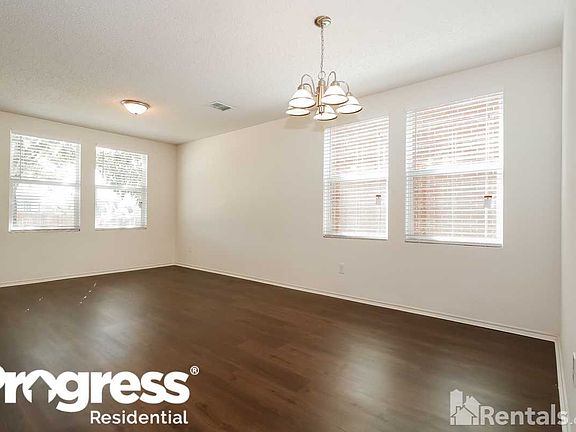 3rd image of 607 Almandora Dr