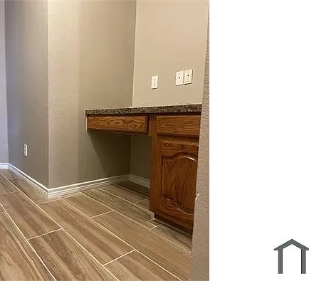 3201 Silver Springs Way — Photo 6