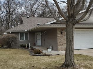 700 Victoria Ct, Stillwater, MN 55082