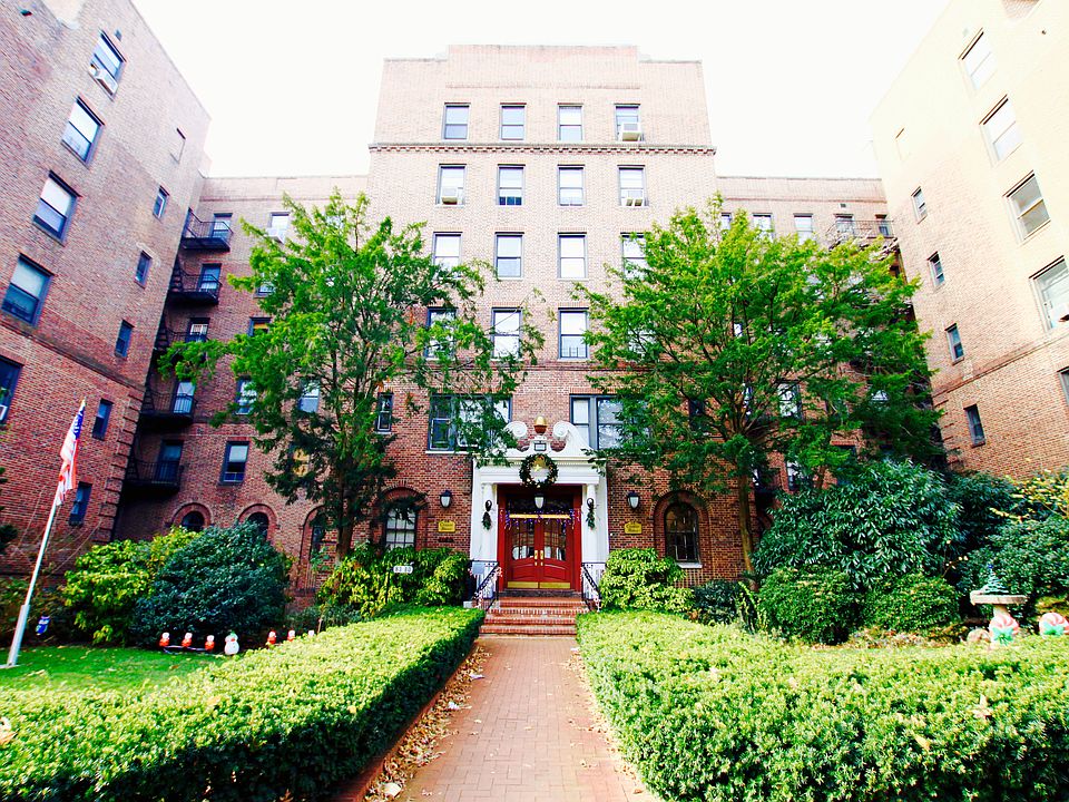 1st image of 8380 118th St APT 1S