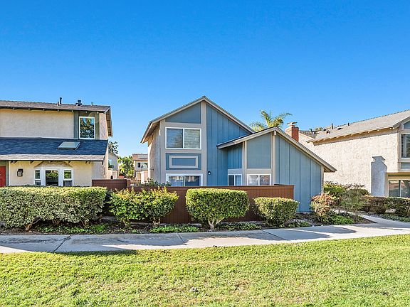 2nd image of 10646 Porto Ct