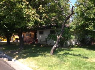 402 W 10th St, Carson City, NV 89703