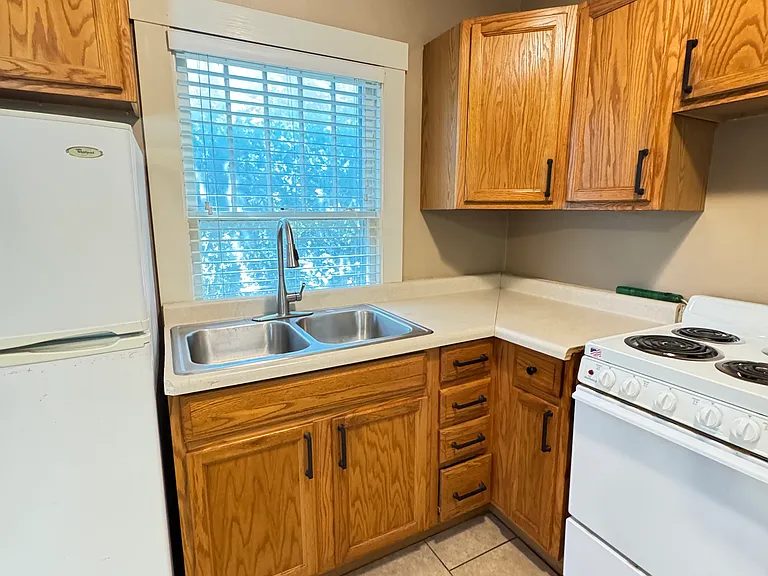 3840 W St #1 — Photo 3