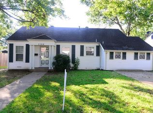 1126 Maryell St, Terrell, TX 75160
