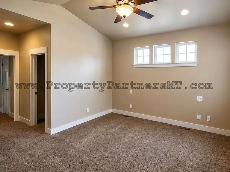 3157 Spring Ridge Dr — Photo 4