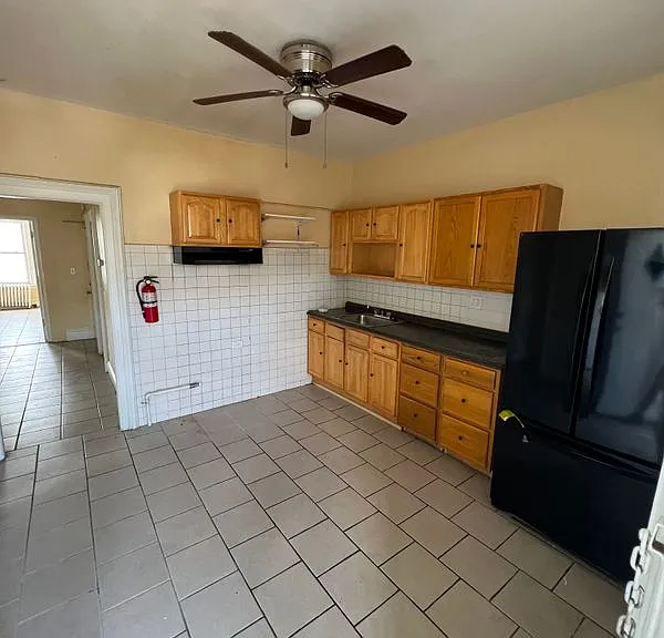 552 River St #2 — Photo 2