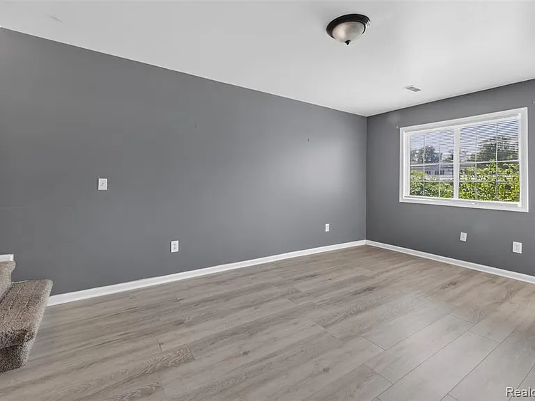 16515 Terrace Village Dr — Photo 29