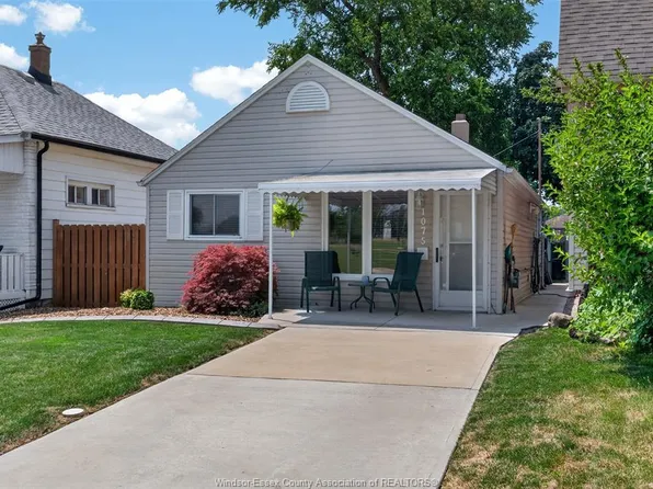 1075 Curry Ave, Windsor, ON N9B 2C6
