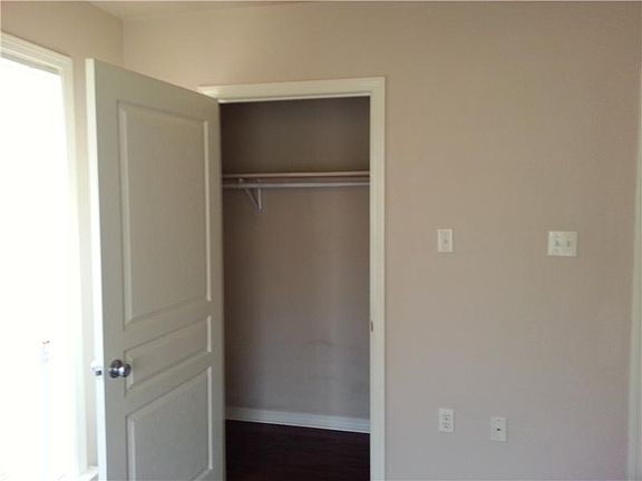 3rd image of 5500 Pasteur Blvd